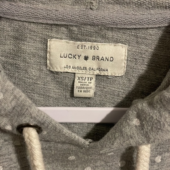 3/$25💙 Lucky Brand Sweatshirt - Picture 2 of 5